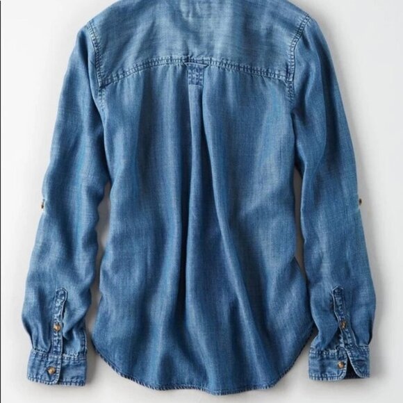 Women's American Eagle Denim Chambray Boyfriend Fit Button Down Shirt - Size S - Picture 4 of 10